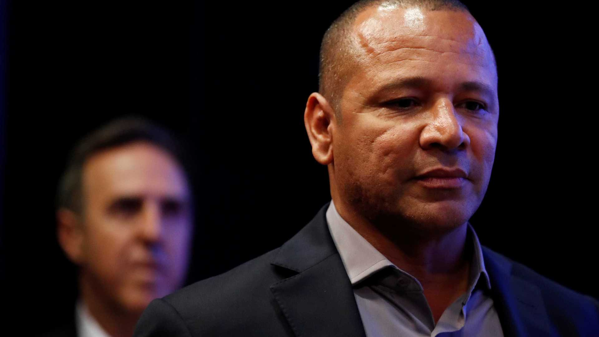 Pai de Neymar diz que críticas ‘só fortalecem a imagem dele’ como ídolo