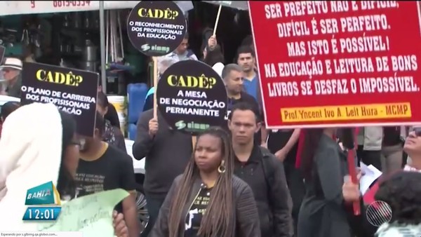 Professores de Vitória da Conquista entram em greve e cerca de 43 mil estudantes ficam sem aulas