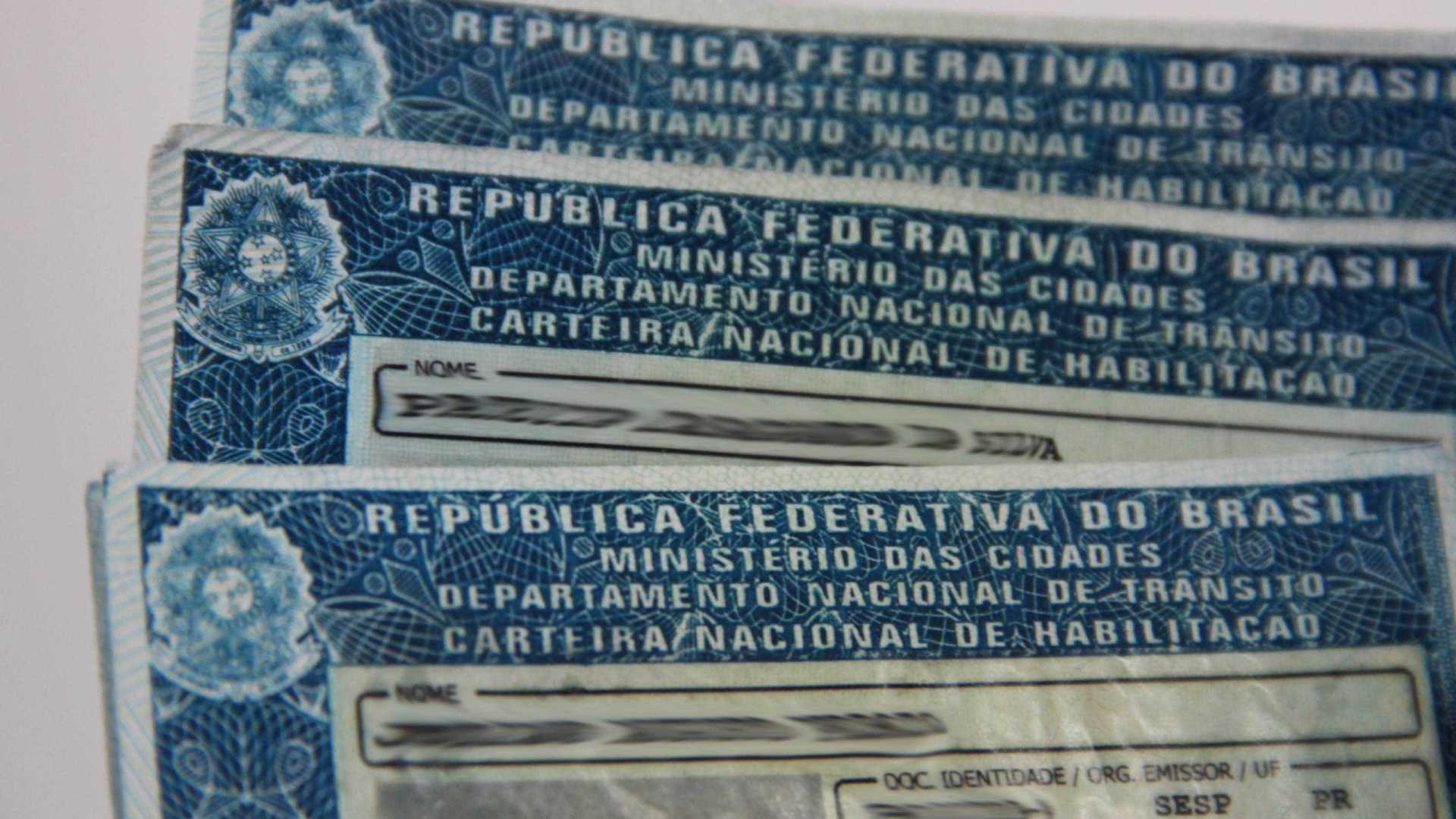 Saiba como tirar a carteira de habilitação sem pagar nada