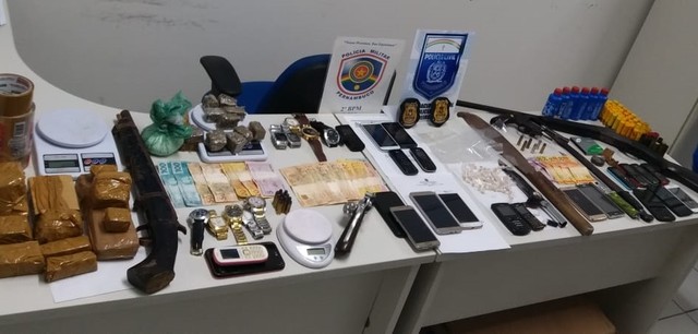 Operação policial prende oito pessoas por tráfico de drogas na Zona da Mata de PE
