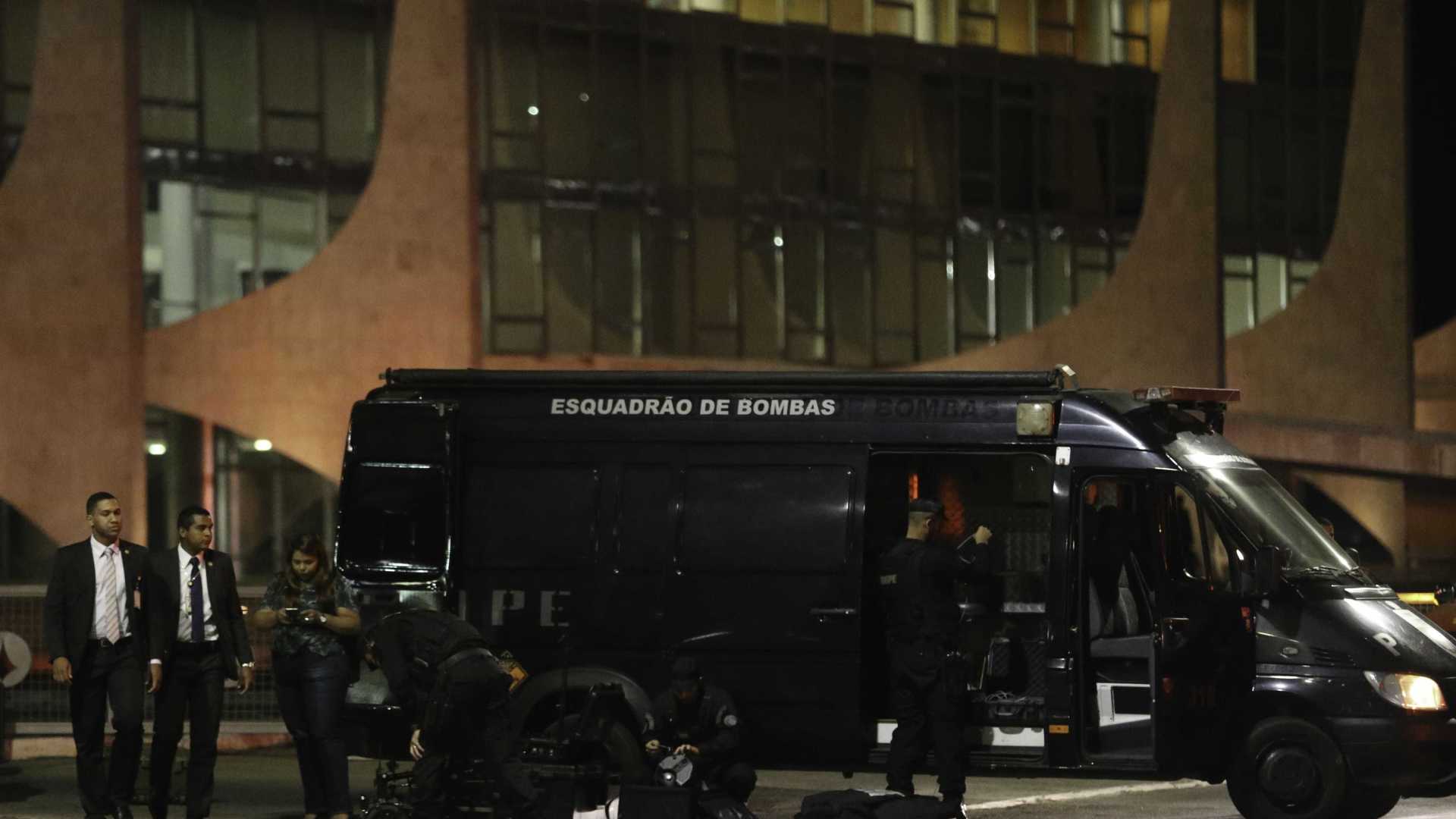 Mala deixada em frente ao Planalto tinha apenas roupas