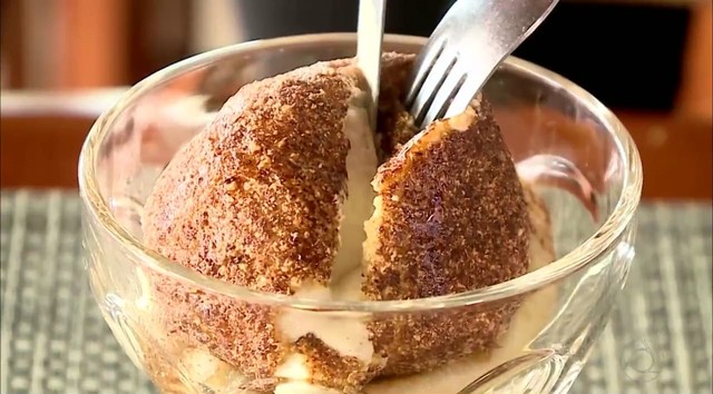 No inverno, moradores do Sertão de Alagoas se deliciam com sorvete frito