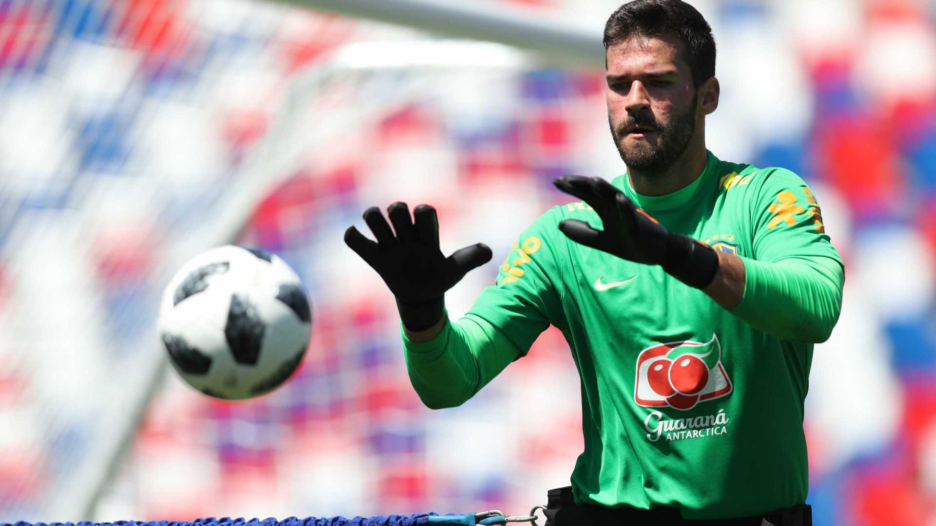 Roma aceita oferta do Liverpool pelo brasileiro Alisson: R$ 315 milhões