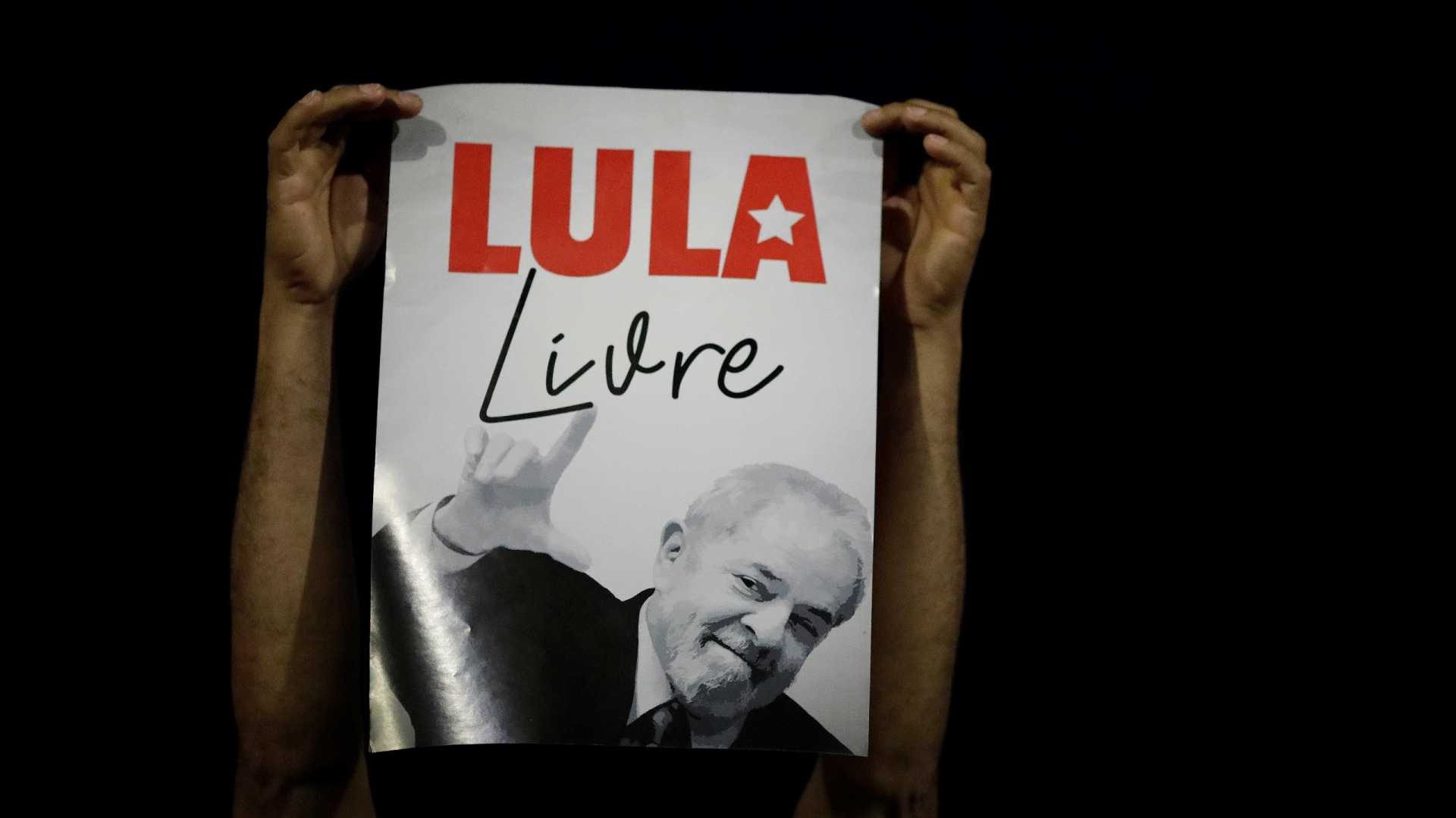 PT marca ato contra prisão de Lula na data do centenário de Mandela