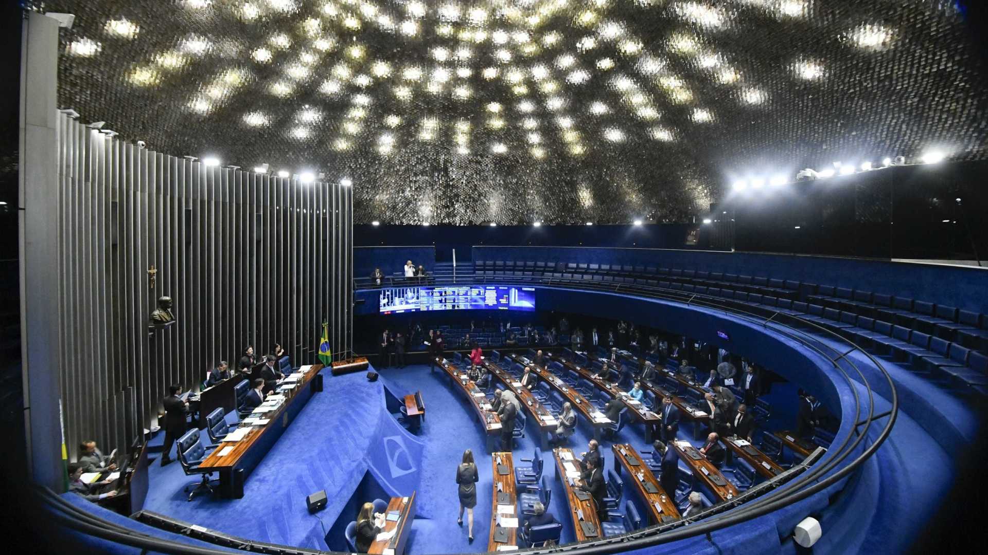 Congresso aprova LDO e derruba proibição a reajuste para servidores