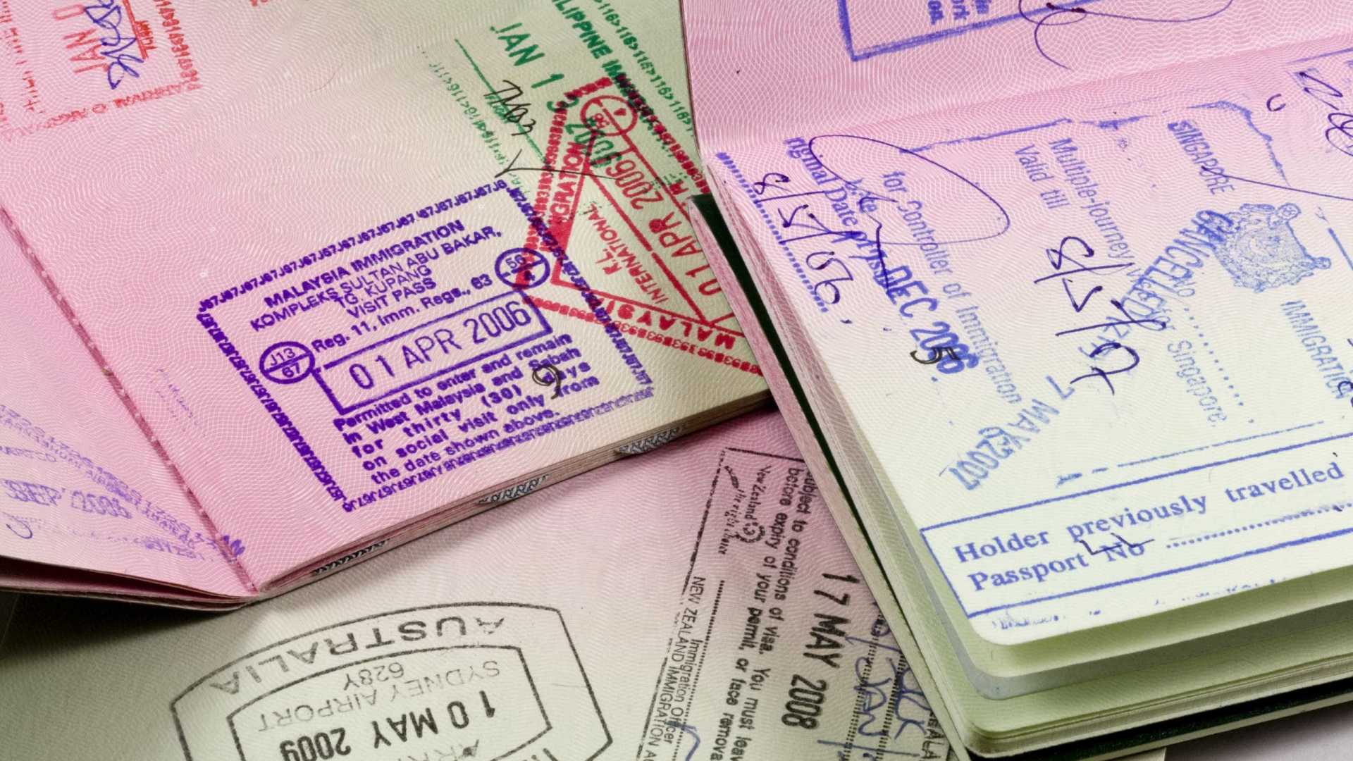 Com o real desvalorizado, quem tem viagem marcada calcula os prejuízos
