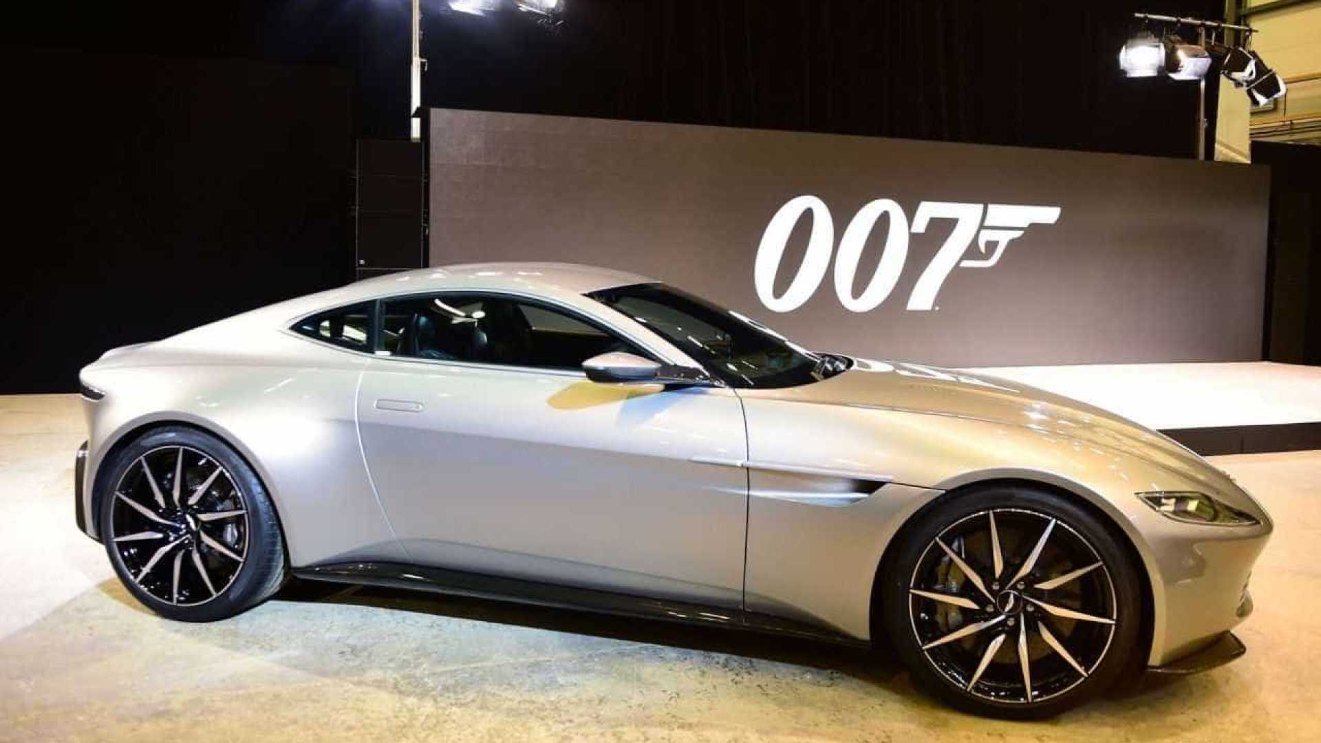 Réplicas do carro de James Bond serão vendidas por R$ 13 milhões