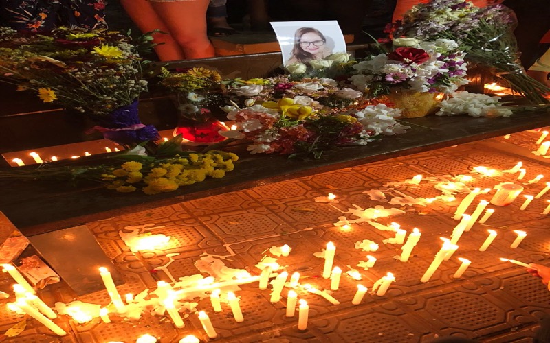 Vigília contra a morte de professora morta pelo ex-marido é marcada por comoção em Crato