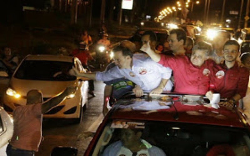 A campanha do candidato a deputado estadual  pelo Partido dos Trabalhadores PT, Fernando Santana, foi aberta oficialmente na noite do último sábado, em Barbalha.