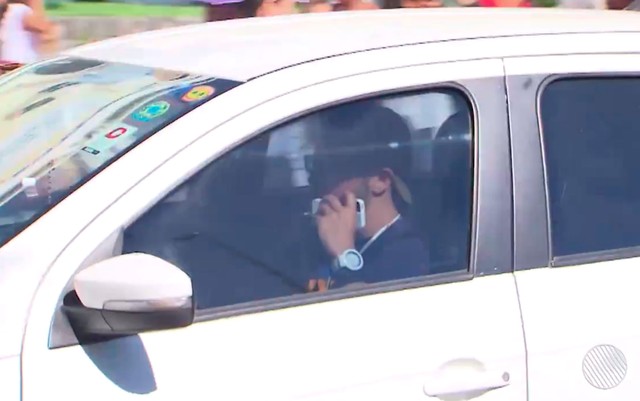 Número de infrações por uso de celular ao volante cai quase pela metade em Maceió