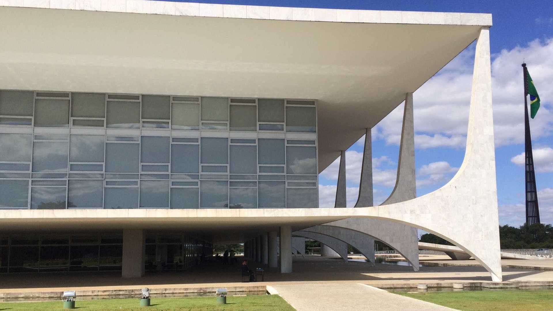 Motorista com sinais de embriaguez tenta invadir Palácio do Planalto