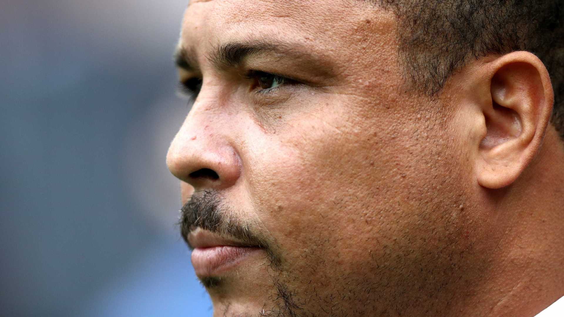 Ronaldo Fenômeno recebe alta após quatro dias internado na Espanha