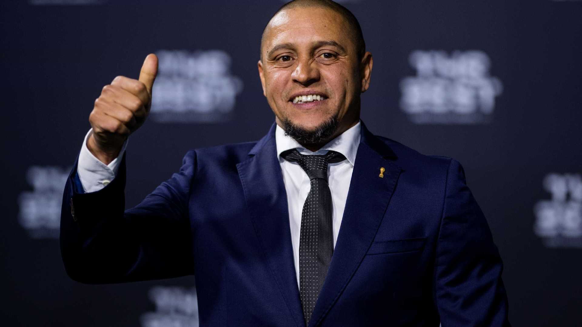 Candidato à presidência do Sporting quer Roberto Carlos como dirigente