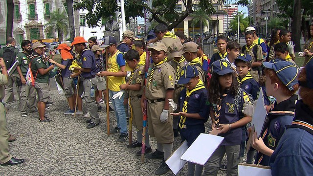 Dia Mundial de Limpeza é marcado por mutirão com apoio de voluntários no Grande Recife