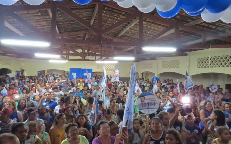 Guilherme Landim e Adail Carneiro são recebidos por multidão em Mauriti