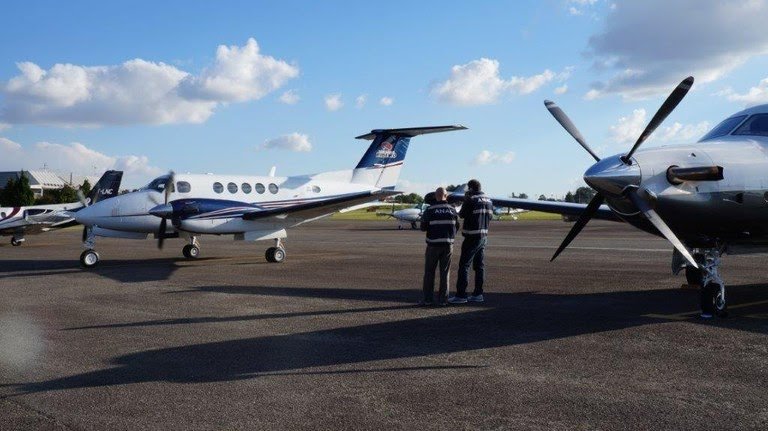 Helicóptero clandestino é interditado pela Anac em Juazeiro do Norte