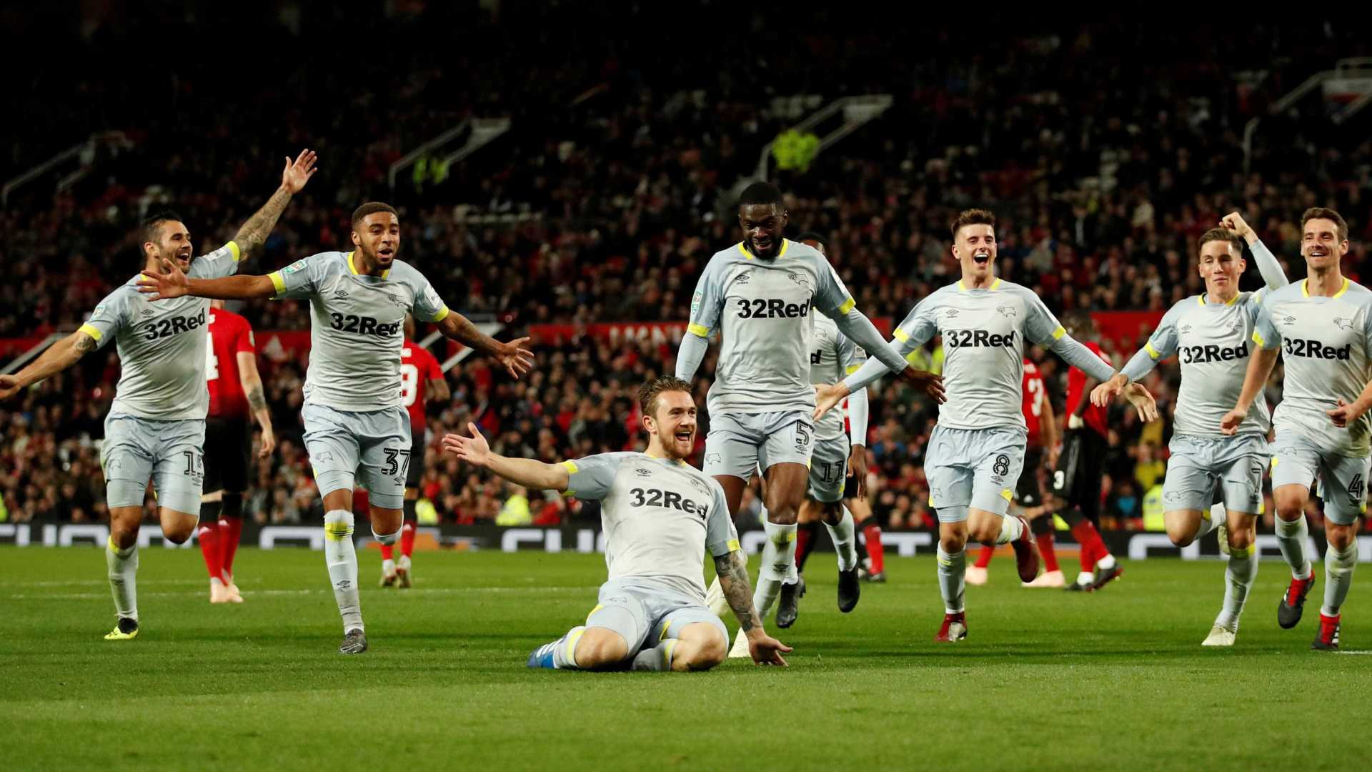 Time de Lampard, da 2ª divisão, elimina Man United na Copa da Liga