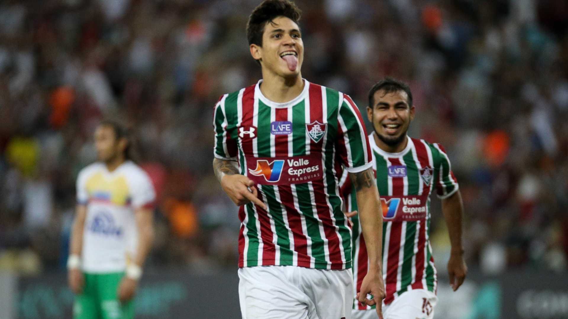 Pedro passa por cirurgia e desfalca o Fluminense por até seis meses