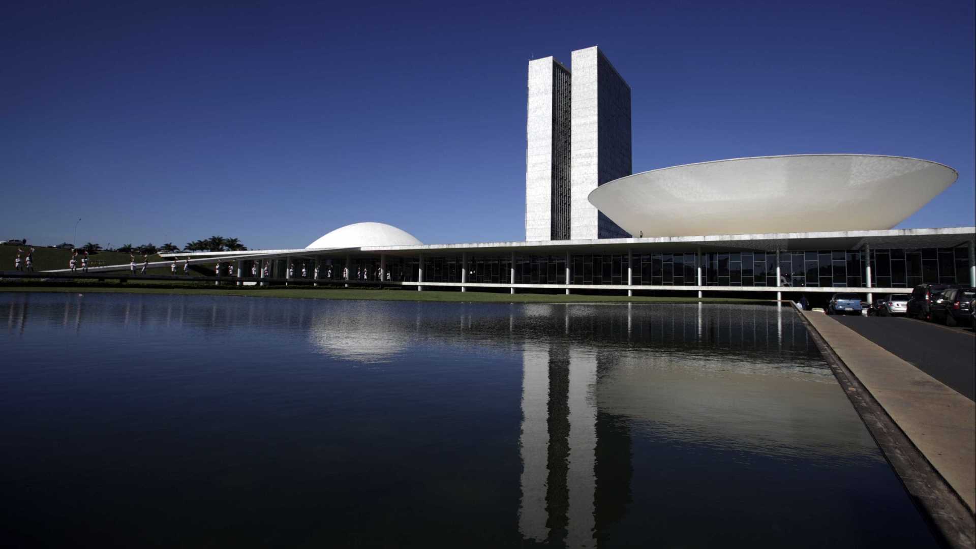 Apenas Ministério da Defesa tem alta salarial já garantida para 2019