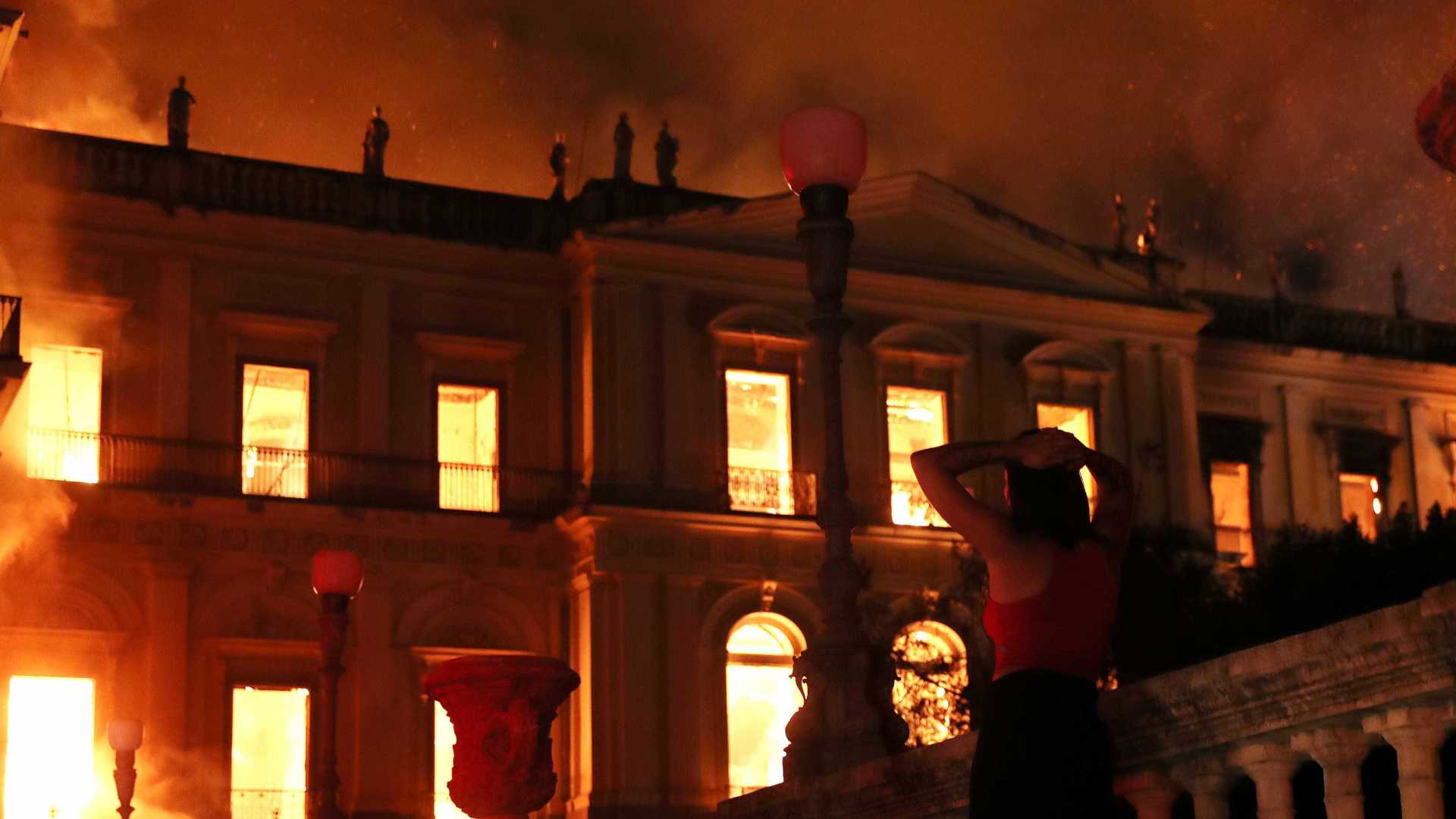 O que se sabe até agora sobre incêndio que destruiu Museu Nacional