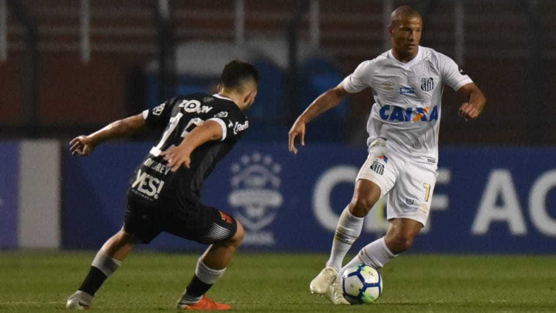 Santos e Vasco empatam no Pacaembu em jogo atrasado do Brasileiro