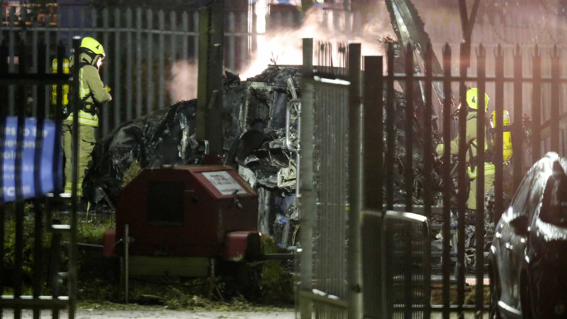 Dono de clube inglês estava em helicóptero que caiu perto de estádio