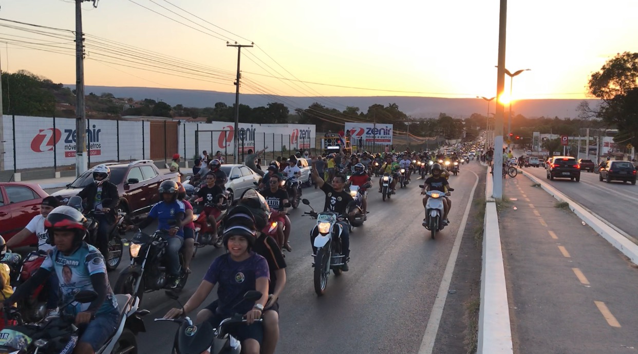 Ato em favor de Jair Bolsonaro arrasta multidão entre Crato, Juazeiro do Norte  e Barbalha-CE