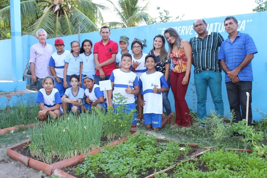 Secretaria de Desenvolvimento Agrário e Recursos Hídricos desenvolve projeto de hortas nas escolas
