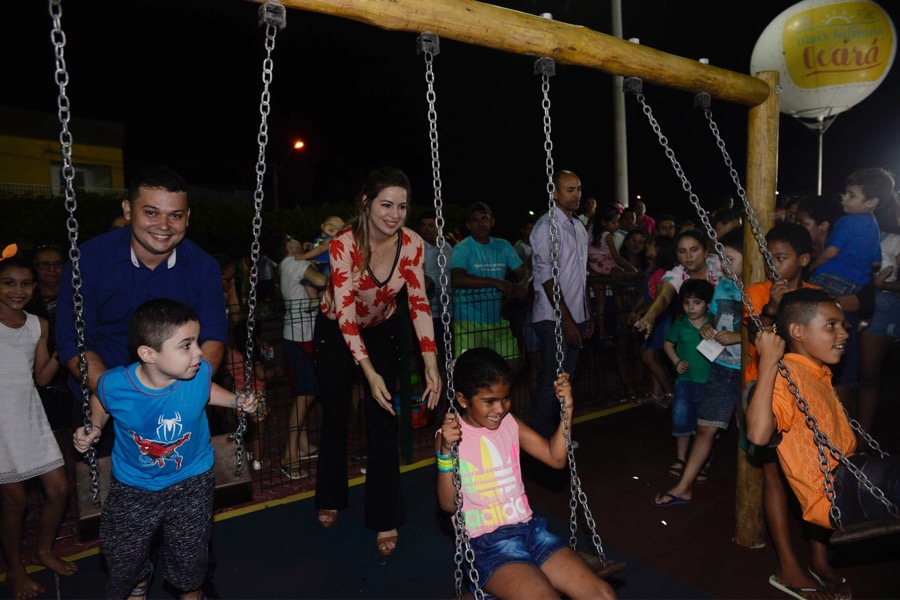 Estado inaugura mais três brinquedopraças no Cariri