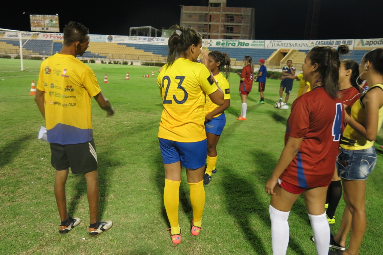 Seleção Feminina de Futebol de Juazeiro do Norte participa de torneio no Romeirão