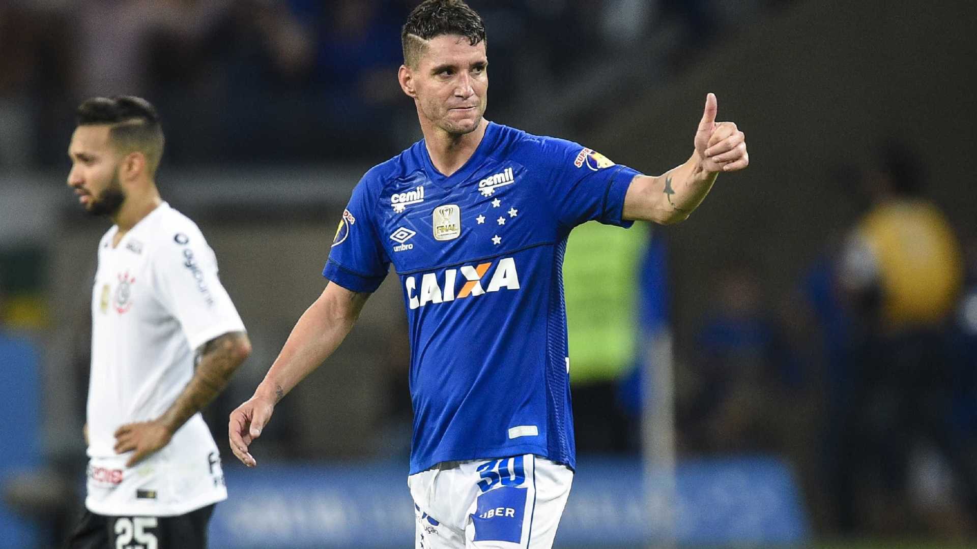 Cruzeiro vence Corinthians no primeiro jogo da final da Copa do Brasil