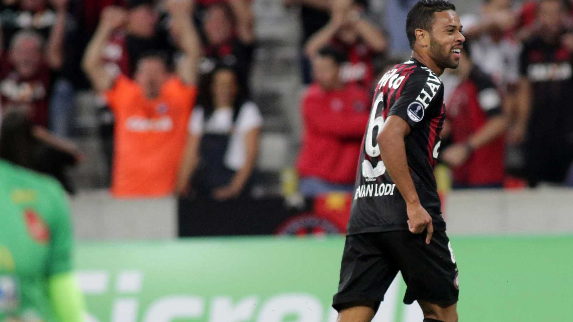 Atlético-PR vence Caracas outra vez e está nas quartas da Sul-Americana