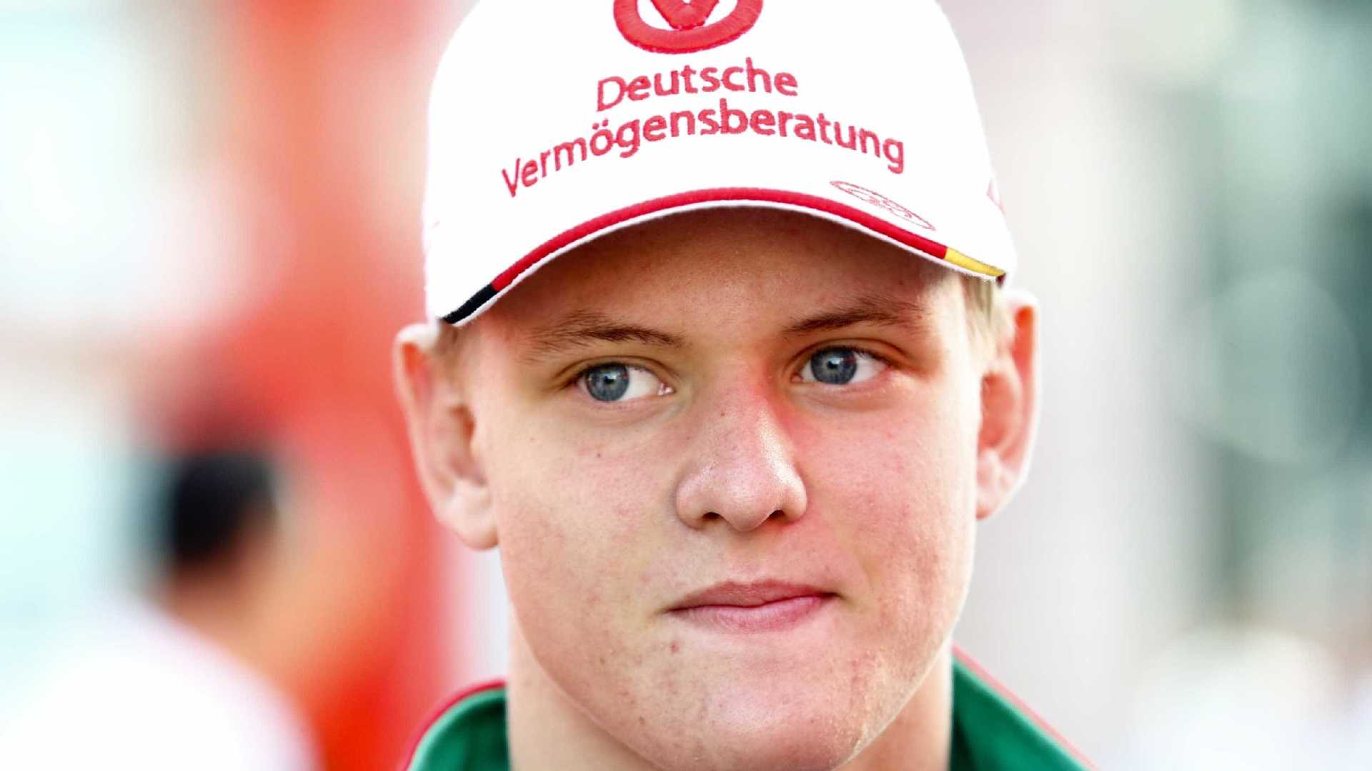 Filho de Schumacher pode ser ‘um dos grandes’, diz chefe da Mercedes