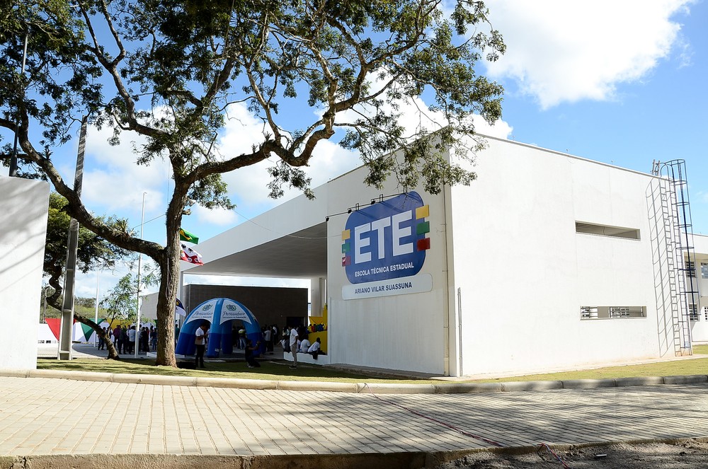 Cursos técnicos: PE oferece mais de 7 mil vagas para quem termina o ensino fundamental em 2018