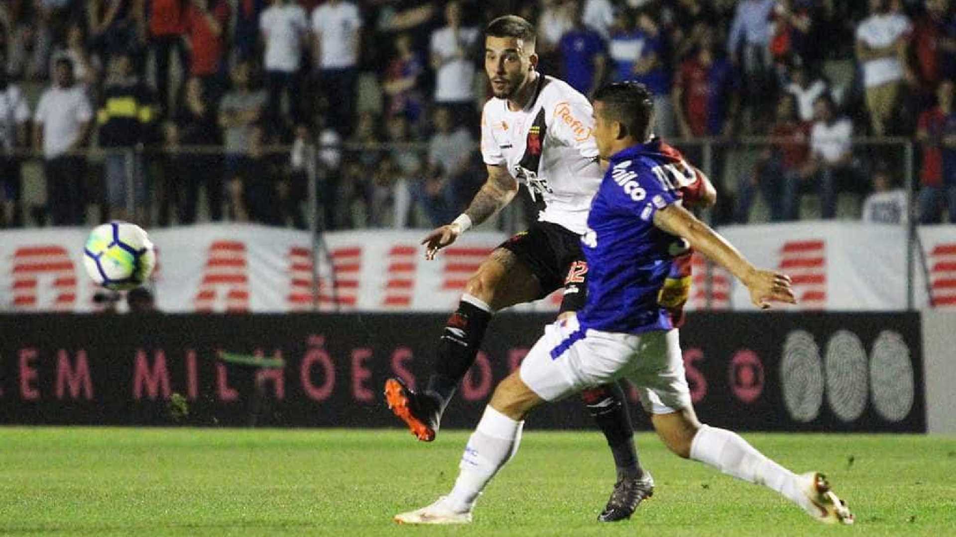 Vasco empata com o Paraná, mas sai da zona de rebaixamento