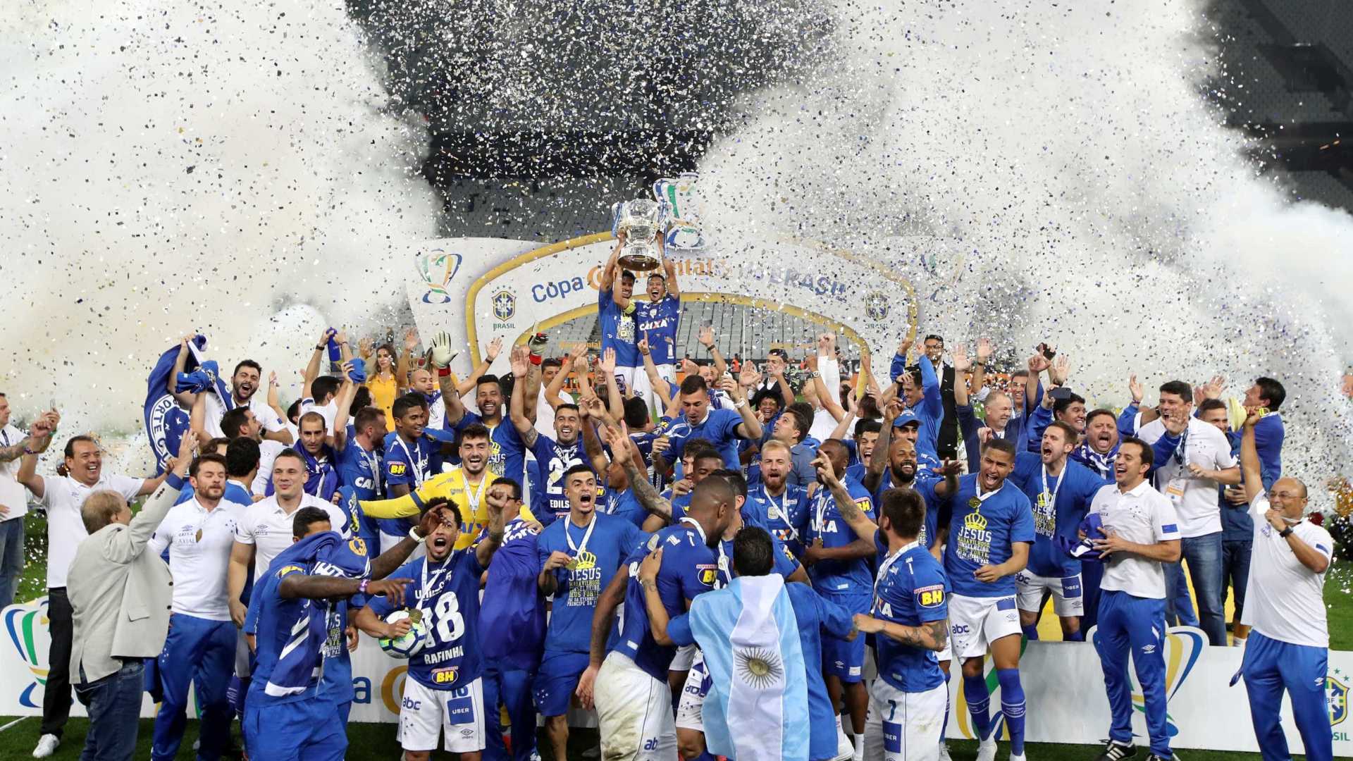 Cruzeiro vence Corinthians e é hexa da Copa do Brasil