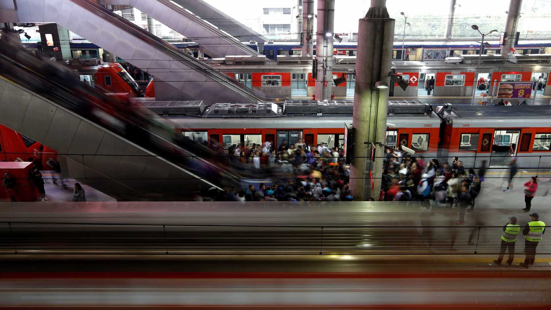 Trem direto entre Luz e Cumbica começa a operar nesta terça-feira
