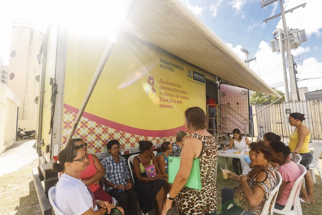 Outubro Rosa: programação oferece exames e orientações gratuitas sobre câncer de mama no Recife