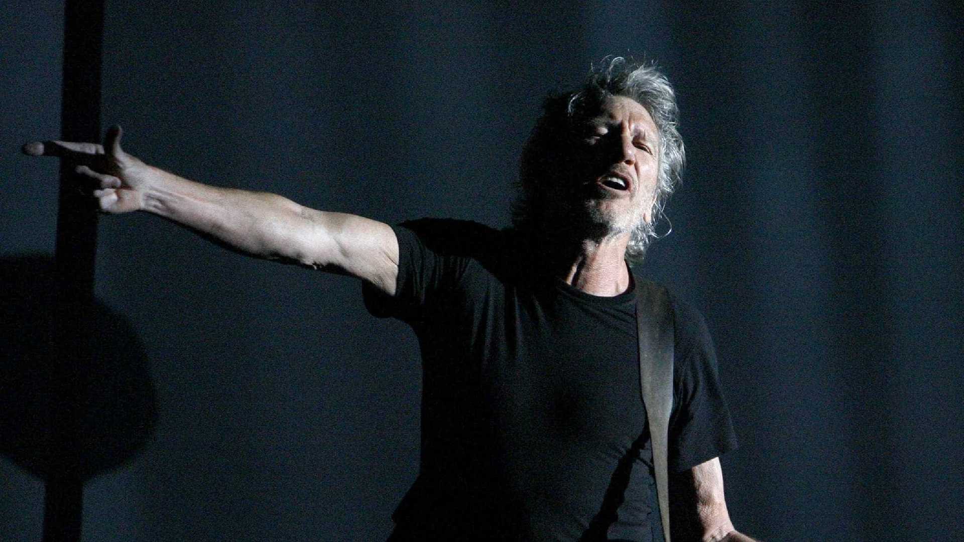 Roger Waters homenageia Marielle Franco em show no Rio