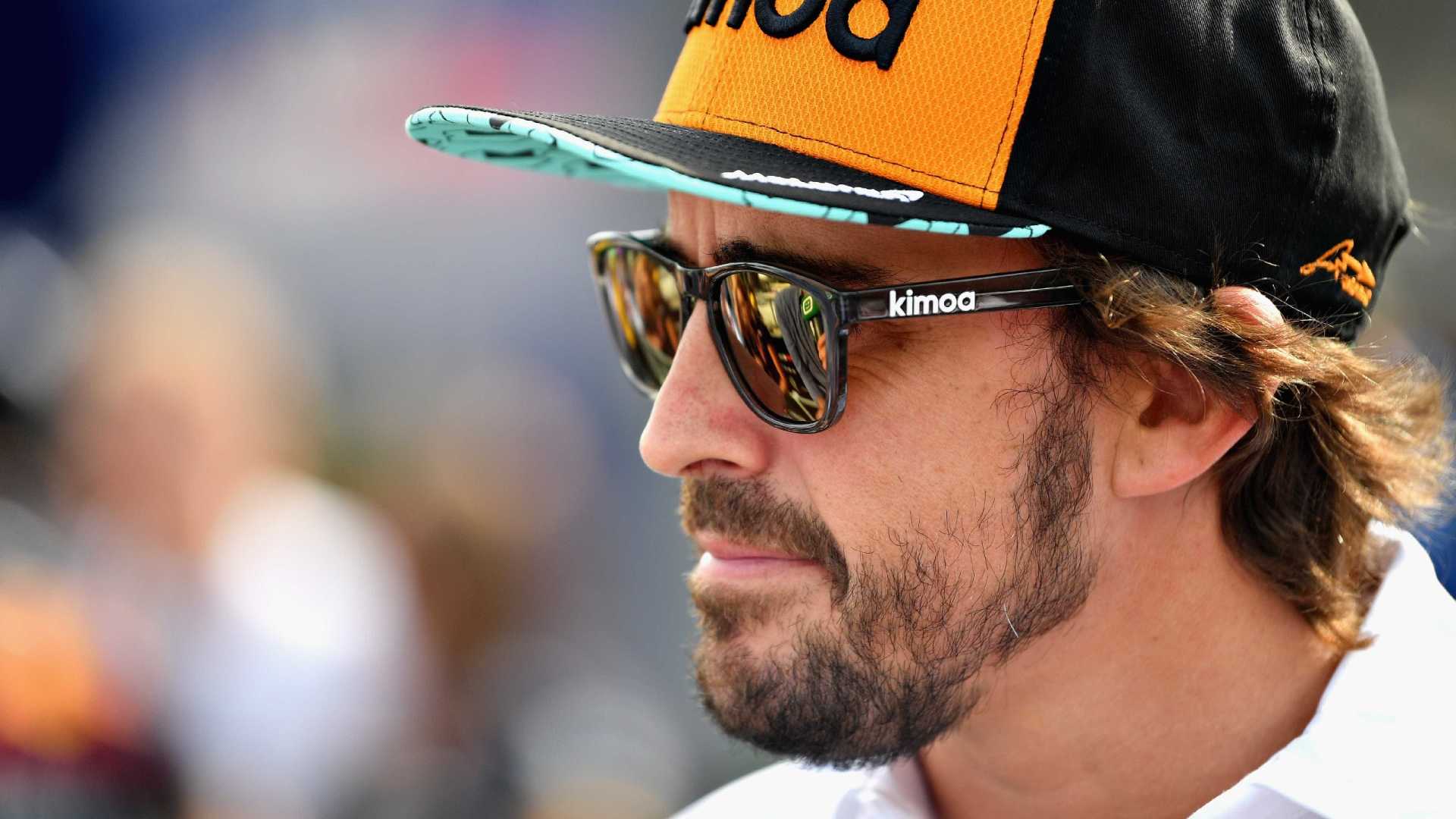 Alonso caminha para fim de carreira melancólico e vira crítico da F1