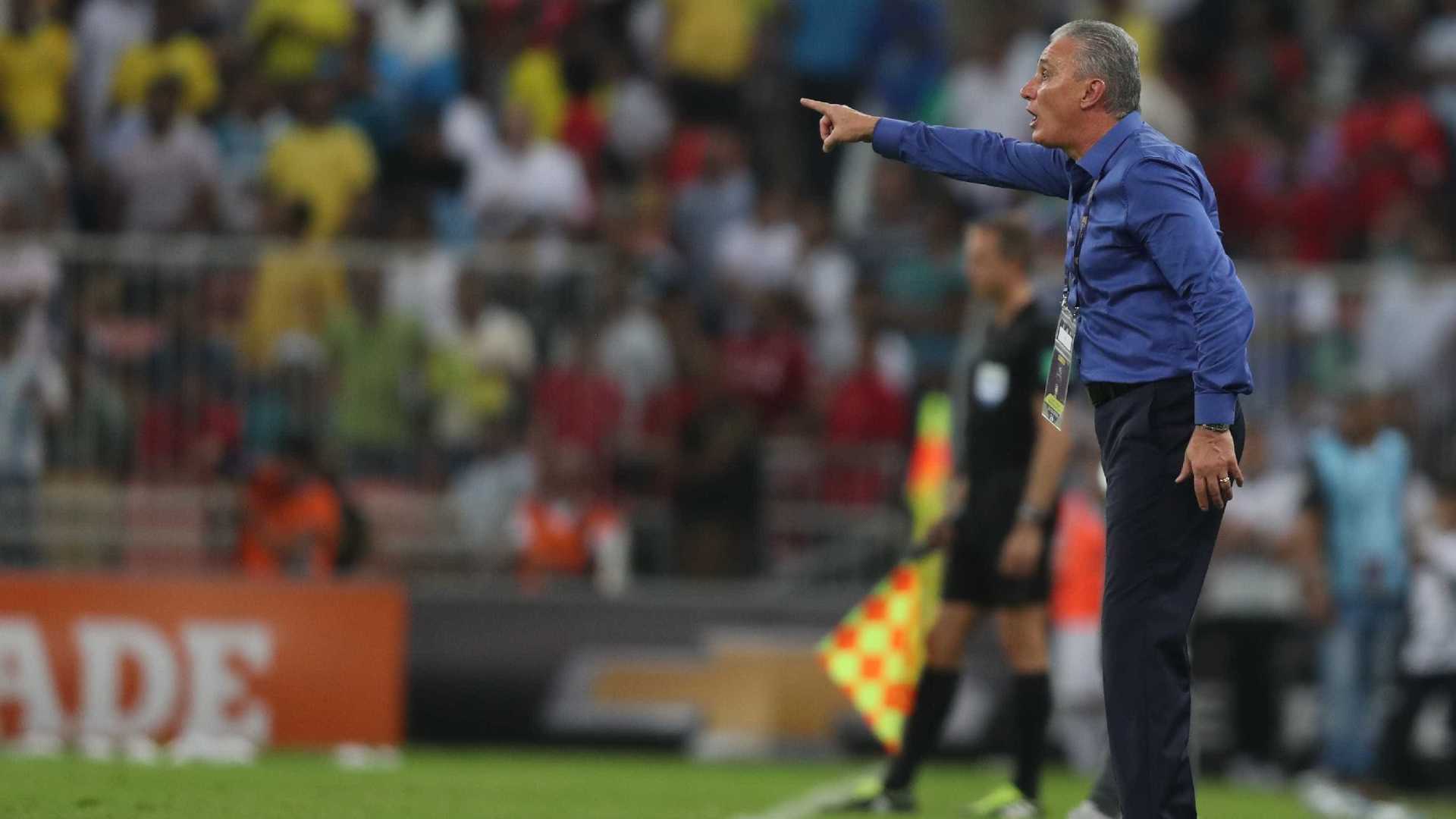 Tite vê ‘ataque abaixo’ e quer outros jogadores que foram à Copa