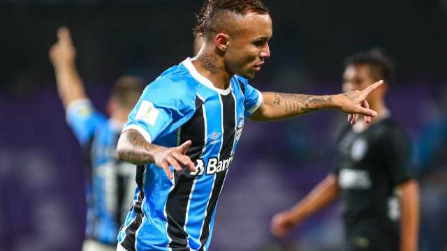 Everton comenta suposta oferta do United: ‘Fase excepcional’