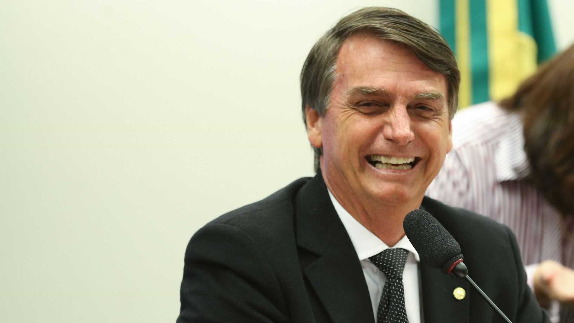 Bolsa fecha na máxima histórica apoiada em movimentação de Bolsonaro