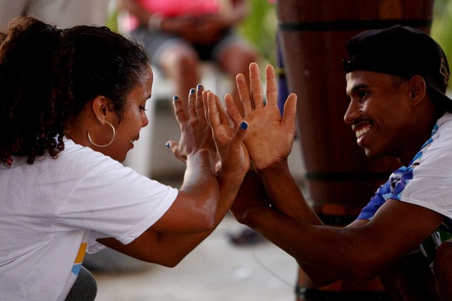 Intervenção urbana ‘Memórias Negras’ leva poesia, música, capoeira e teatro ao Campo da Pólvora, em Salvador