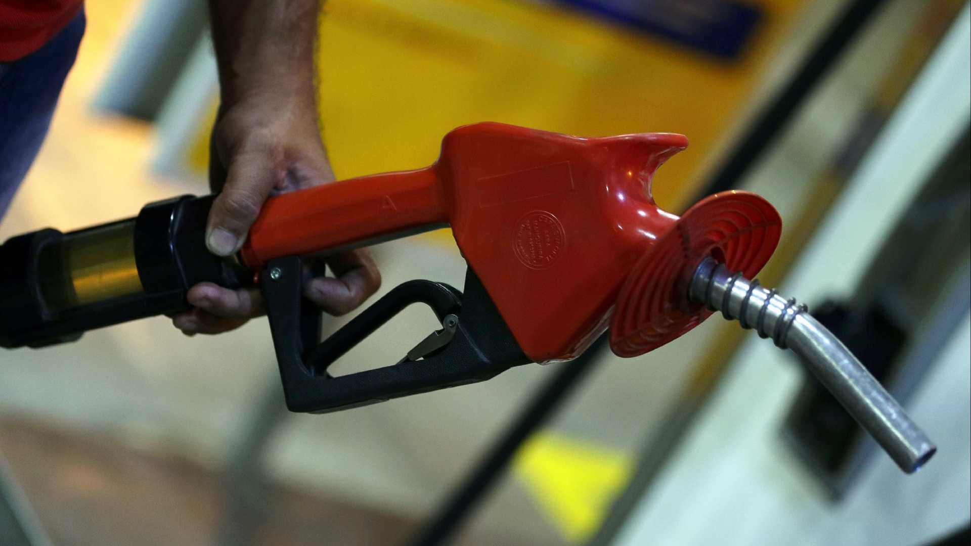 Petrobras reduz em 0,48% preço médio da gasolina nas refinarias