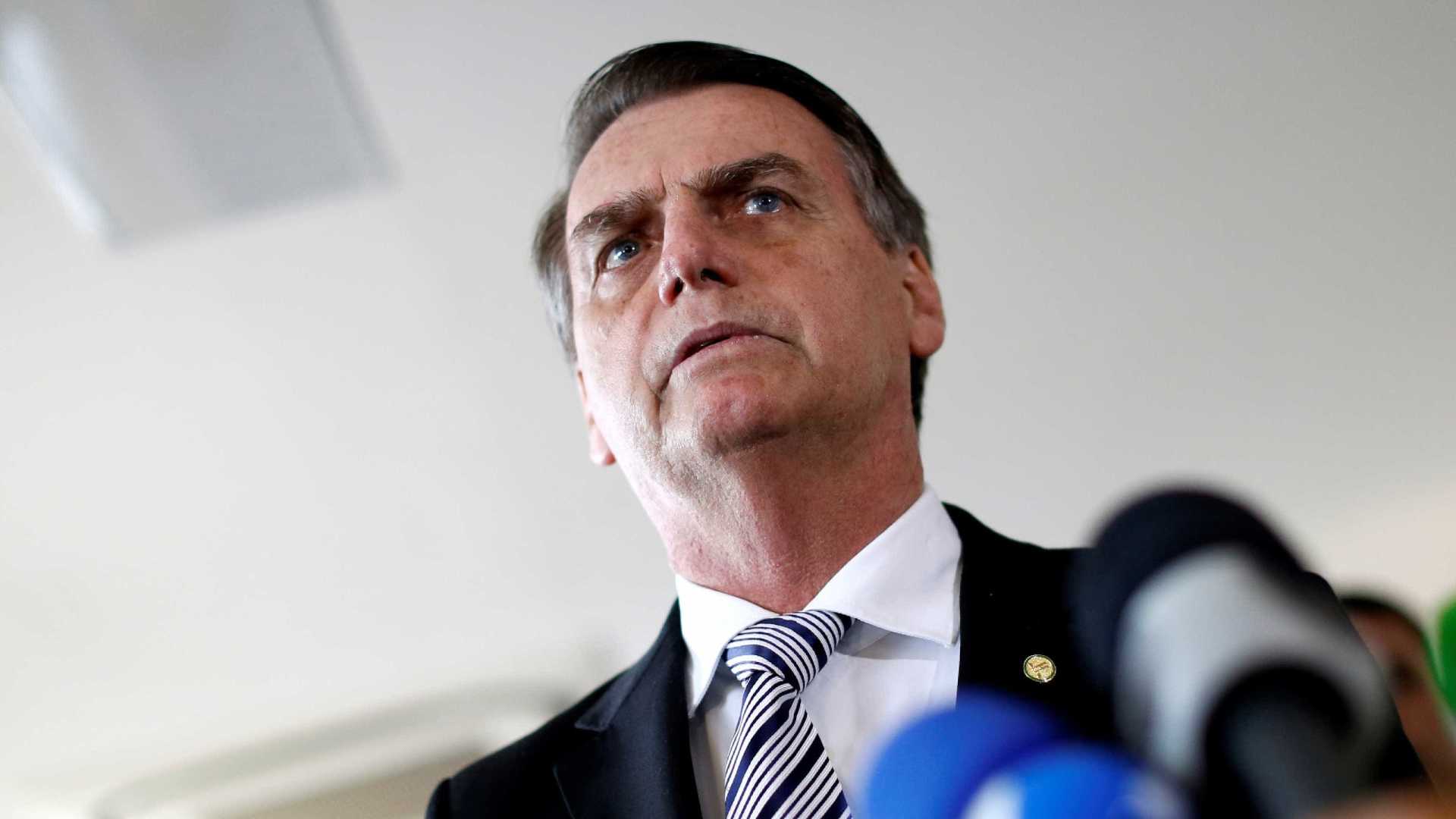 Bolsonaro negocia reforma da Previdência com parlamentares