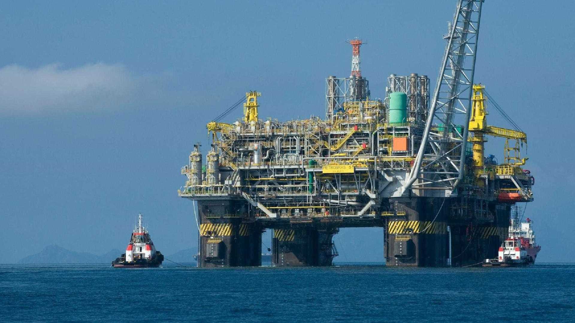 Conselho da Petrobras convoca assembleia para substituir de presidente