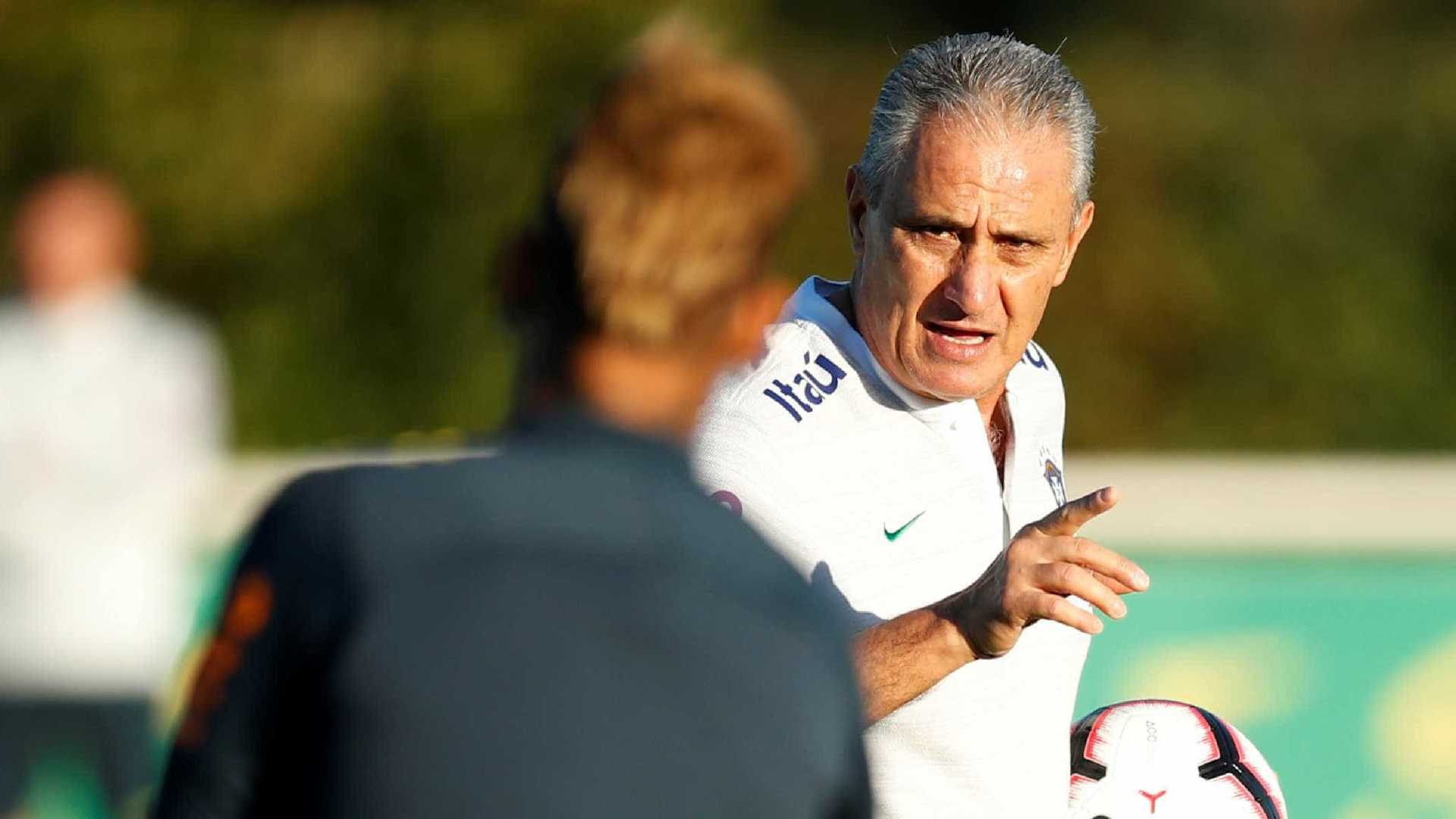 Brasil enfrenta Camarões nesta terça; Tite revela mudanças na escalação