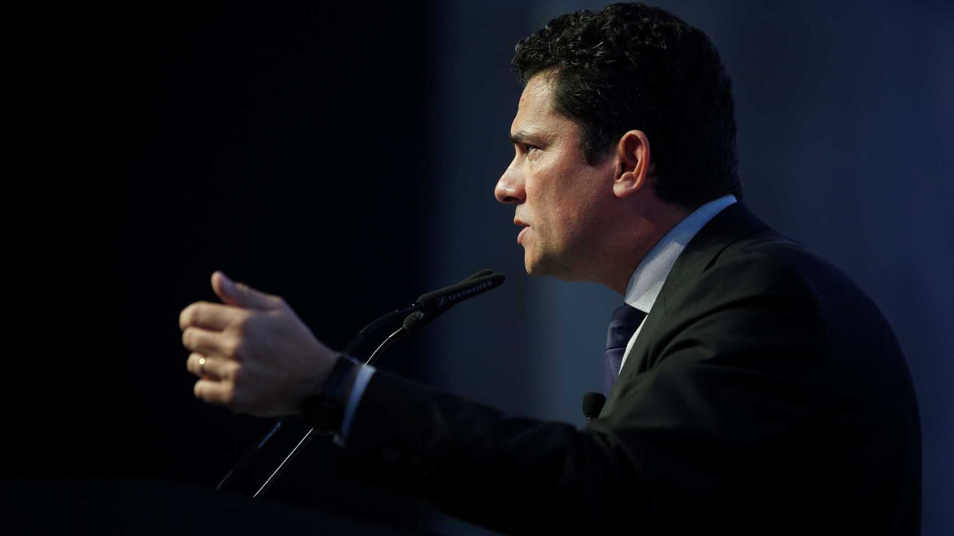 Moro quer ‘descapitalizar’ criminosos combatendo lavagem de dinheiro
