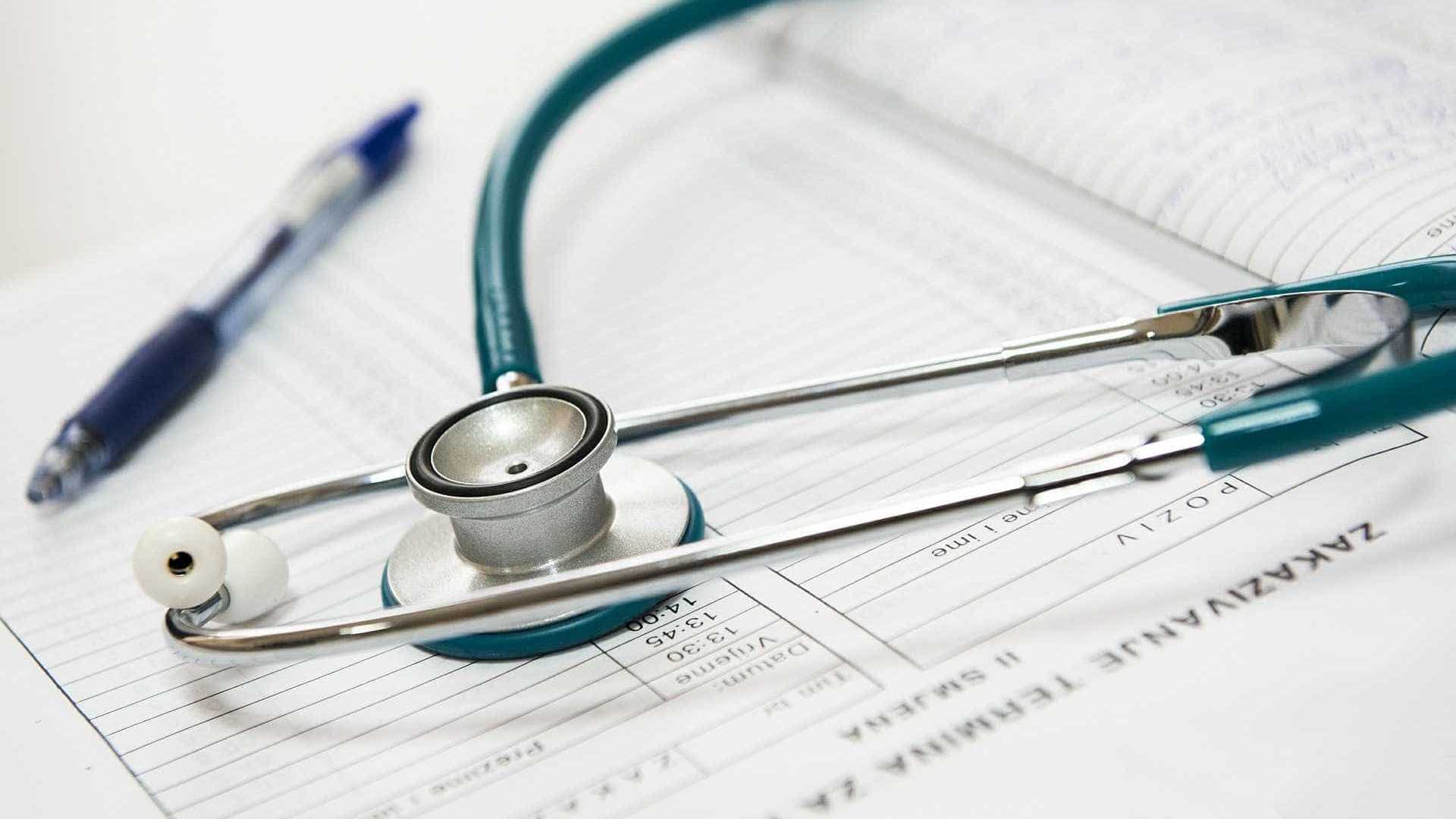Defensoria pede que médicos estrangeiros não tenham de validar diploma